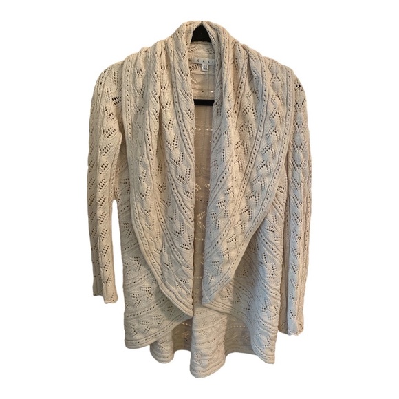 CAbi Sweaters - Cabi circle sweater